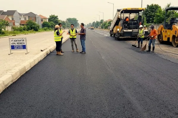 quality control dan pengecekan akhir hasil pengaspalan di Tangerang oleh PT. Kontraktor Aspal Indonesia